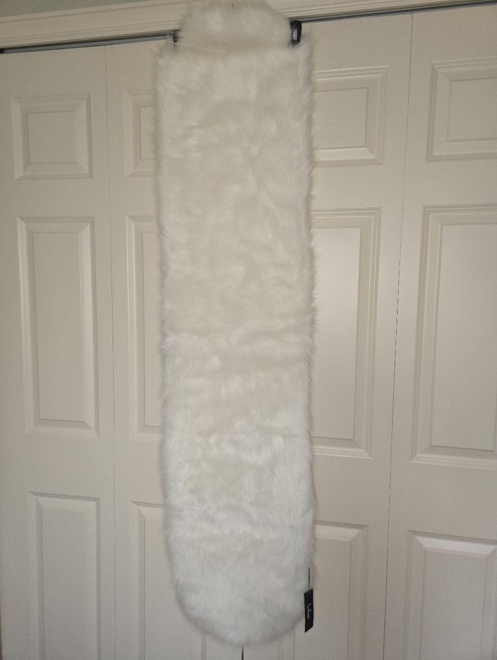 NWT Lulus White Faux Fur Stole Scarf Wrap Bridal Winter Glam - Picture 2 of 5